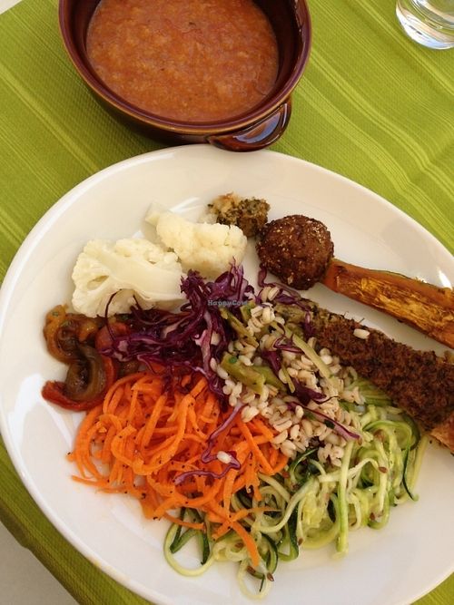 Selection of the vegan lunch buffet at Verdebio in Ravenna