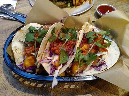 Vegan fish tacos at The Green Lion Pub in Rozelle