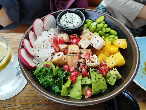 Poke bowl de tofu templado at Carnaval in Javea