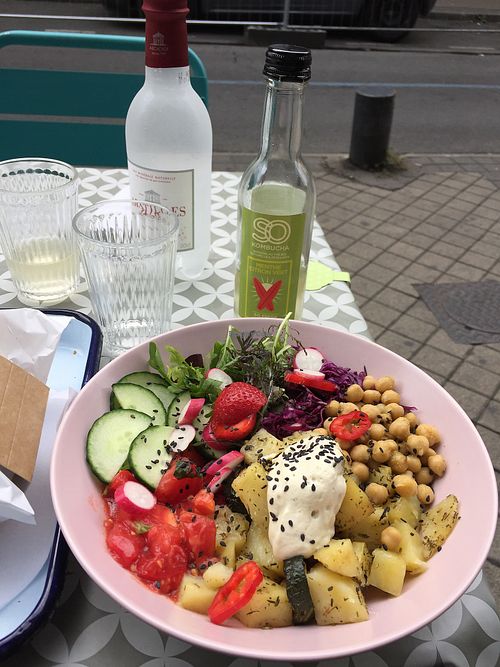 Veg plate August 2017 - so tasty !  at Munchies in Bordeaux
