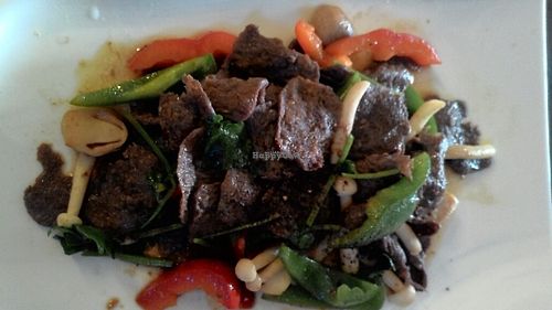 ";Beef"; bell pepper fry at Master Ruma Happy Golden Age in Phnom Penh
