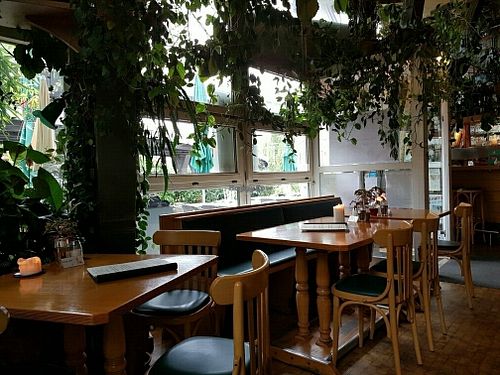 Tische Erdgeschoss at Arche Nova in Frankfurt