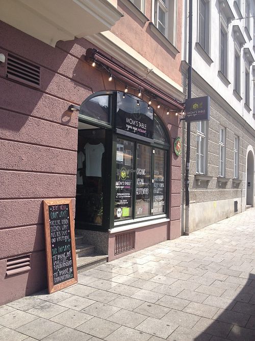 Entrance  at Mom's Table  in Augsburg