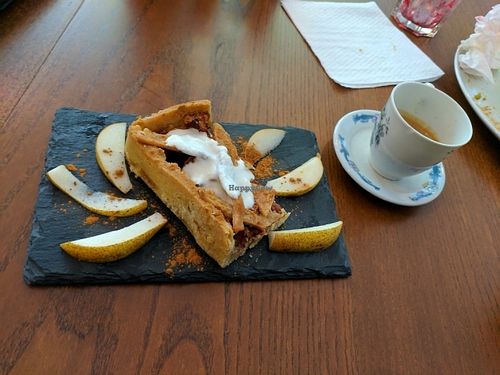 Apple Cinnamon Cake at Foodprintz Cafe in Lisbon