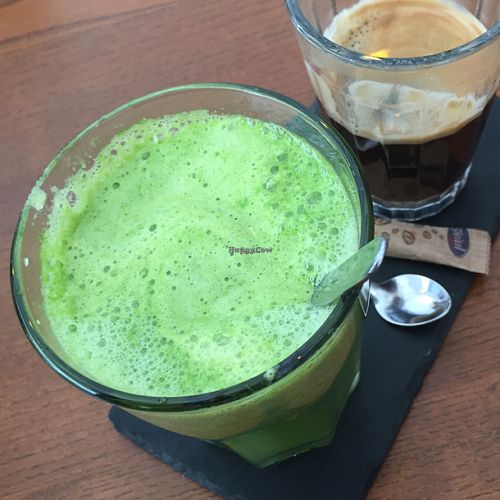 Detox like Popeye at Foodprintz Cafe in Lisbon