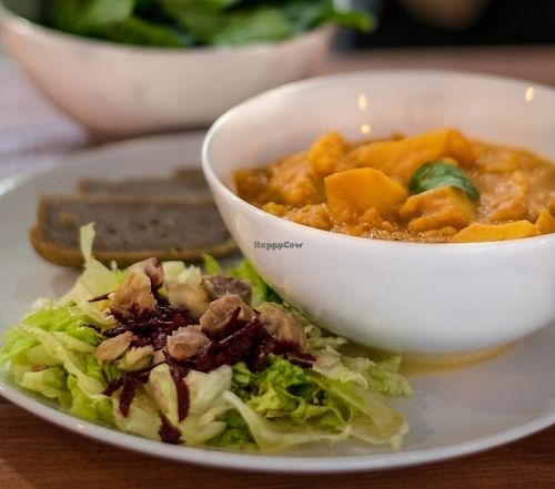 Veggie Stew with Chestnut Salad and glutenfree bread at Foodprintz Cafe in Lisbon