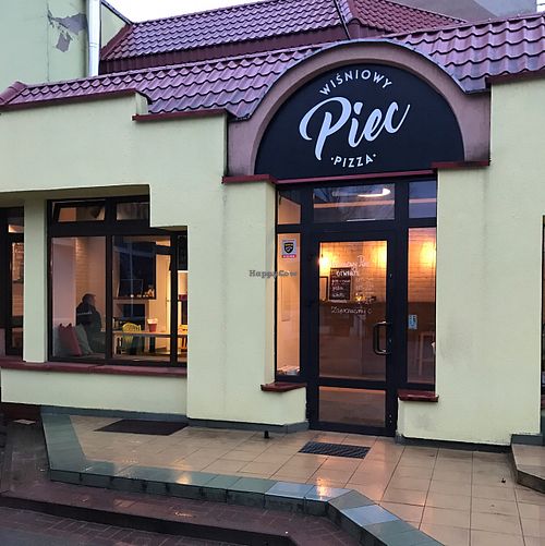 Main entrance at Wisniowy Piec in Olsztyn