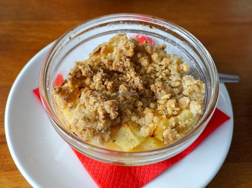 Crumble at Primeur Cantine in Paris