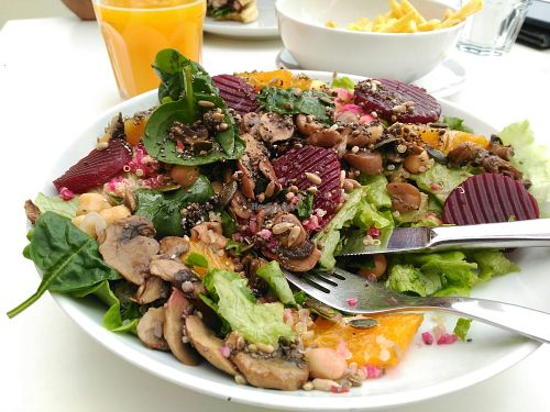 vegan salad at Maratona in Caldas Da Rainha