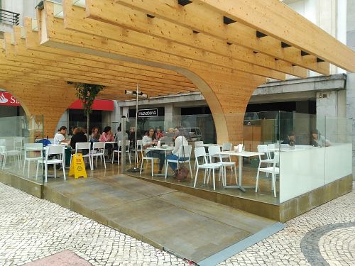 terrace at Maratona in Caldas Da Rainha