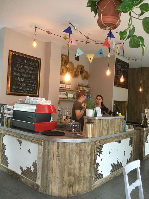 CLOSED FOR GOOD - Front counter at KsiazKAwiarnia Rezerwat in Nowy Targ