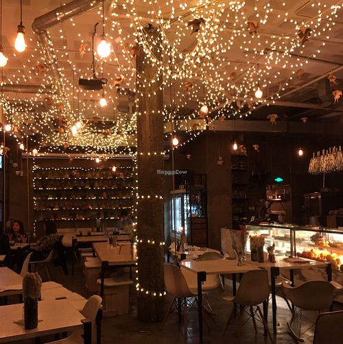 nice atmosphere at Daliah Vienna in Shanghai