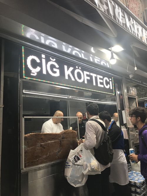 Queues move fast at Cigkofteci Ali Usta in Istanbul