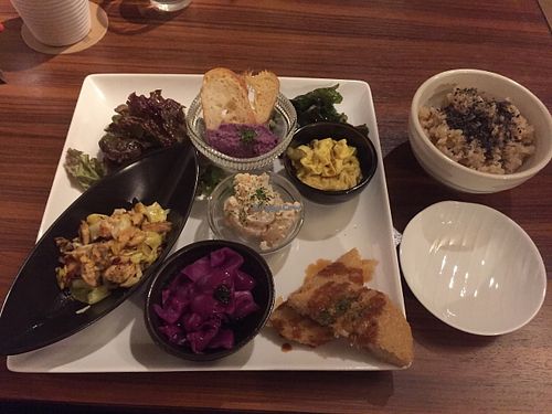 Meat plate at Organic Cafe Han in Tokyo