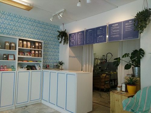 inside - counter at KONOÏ Hemp Milk Bar in Vienna