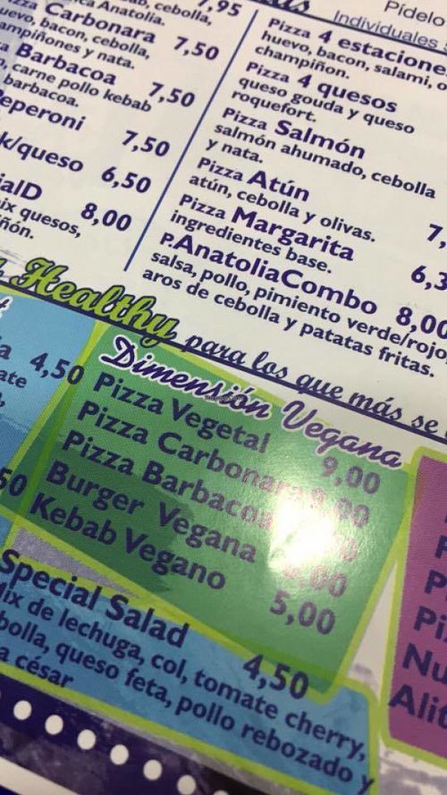 La carta de productos veganos. Tienen otra pizza nueva que no está en la lista. at Anatolia Kebab in Mostoles