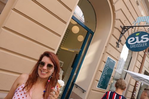 Entrance of the ice cream parlor at Eis Greissler in Klagenfurt