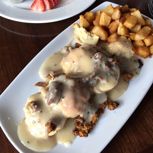 brunch: biscuits and gravy at V-Eats in Dallas
