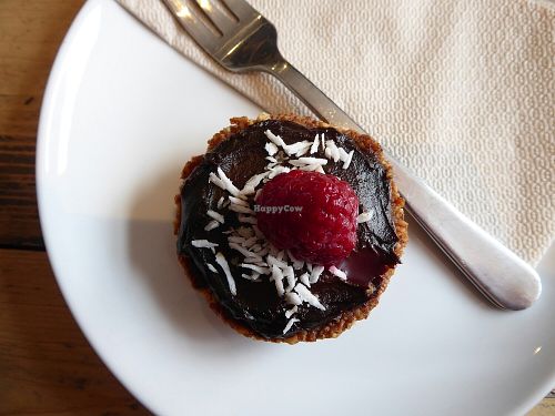 small vegan chocolate cake at Lunchcafe Curcuma in Gouda