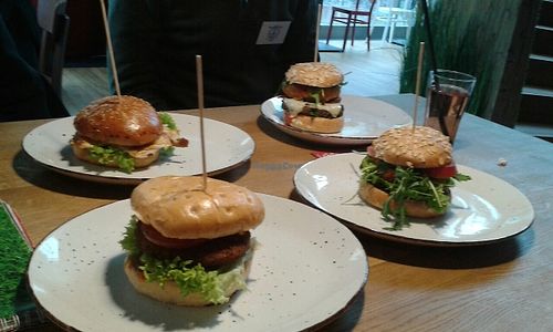 Vegan Burger in the lower left corner at Die Kuh die Lacht in Mainz