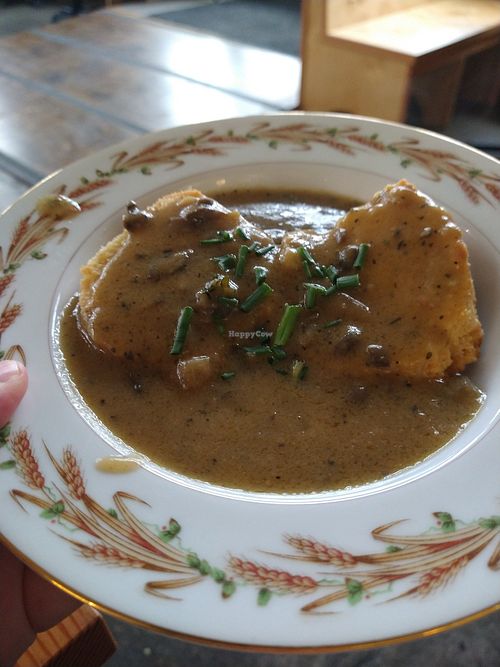 Cornmeal biscuits and mushroom gravy at Shoofly in Portland