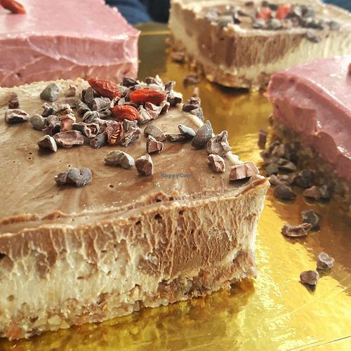 vegan raw cake at To Bazaki Juice Bar in Chalandri