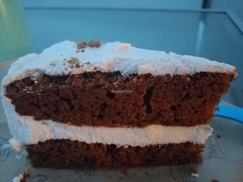 Carrot cake at Aloha Vegan Delights in Valencia