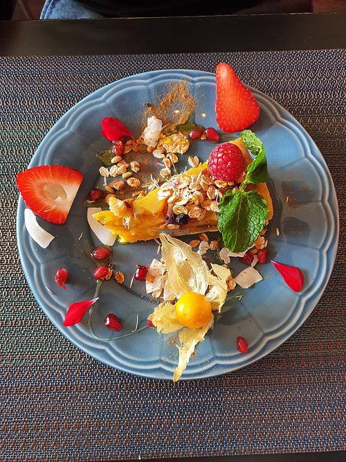 Pfirsichkuchen at Arvore do Mundo in Porto