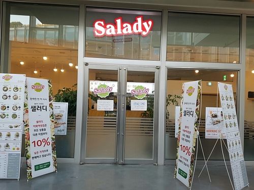 salady storefront at Salady - Ewha in Seoul