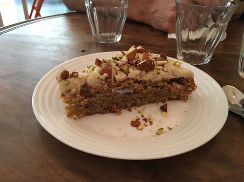 gâteau orange-amande at Les P'tits Poissons Verts in Nimes