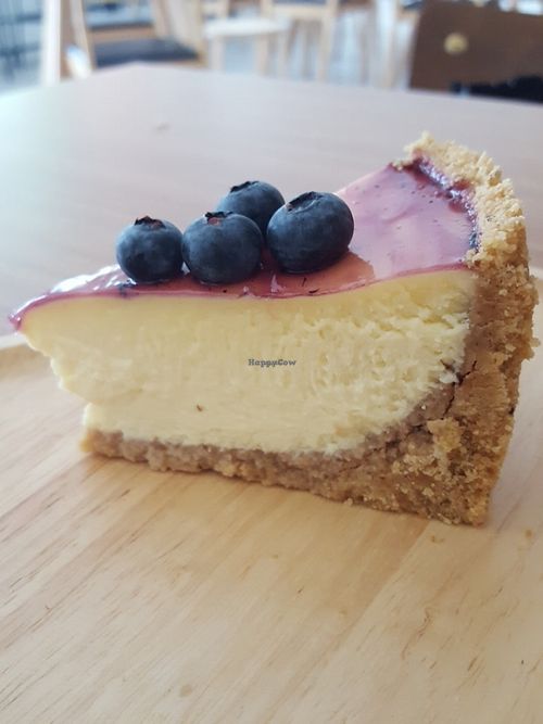 Vegan blueberry cheesecake (excellent!) at Yi Ke Shu - Tanjung Bungah in Penang