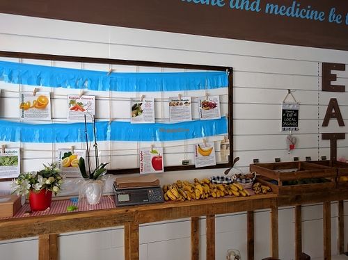 produce at PurEssence in Alvor