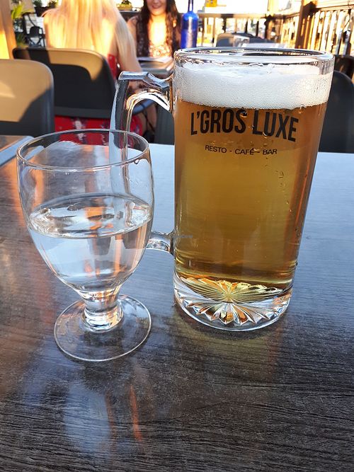 25oz gros lux at L'Gros Luxe in Quebec