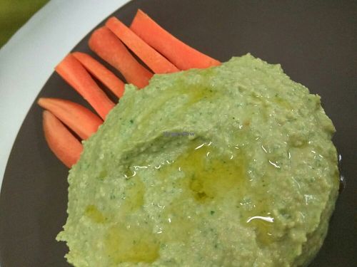 Hummus de espinacas at BioXoco in Barcelona