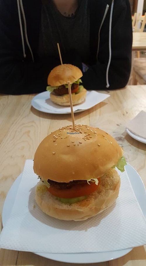 hamburguesas at El Gat Vega in Terrassa