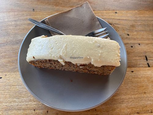 Vegan carrot cake at Onda Food House in Aireys Inlet