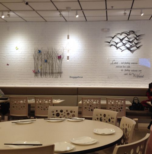 seating for large parties at VeGreen in Duluth