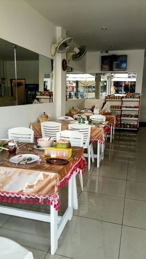 Inside seating at JNA Vegetarian Food in Pattaya