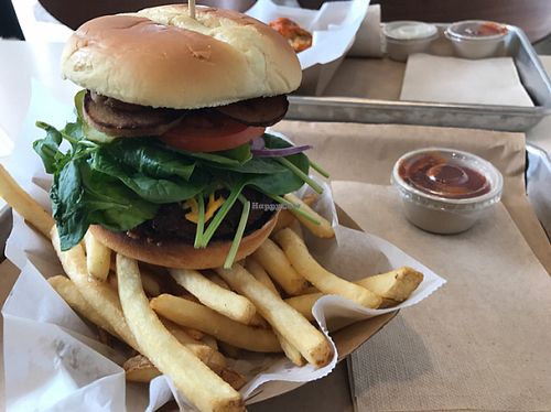 burger at Kal'ish in Chicago