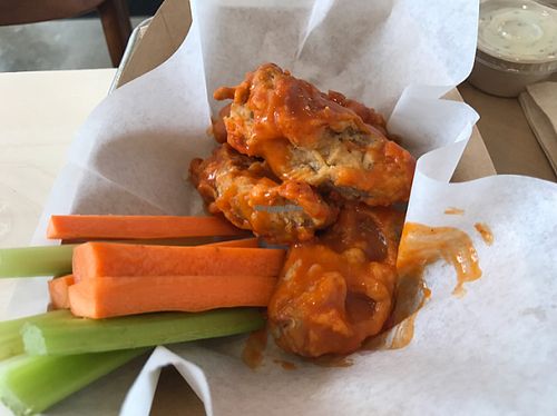 Wings at Kal'ish in Chicago