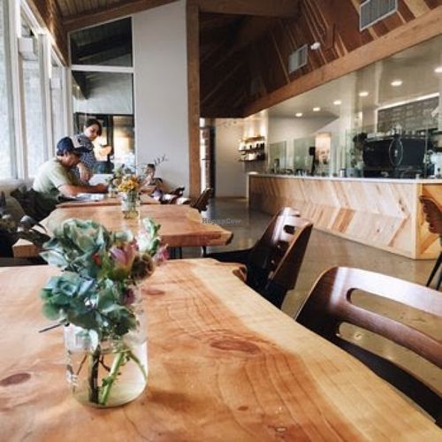 Storefront at Beacon Coffee Company in Ojai