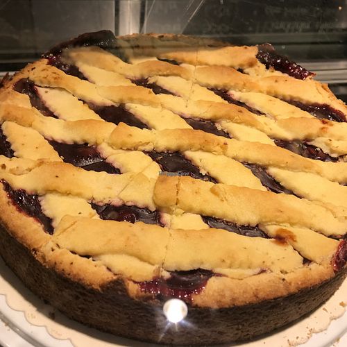 cherry cake at Picknick Vegan in Frankfurt