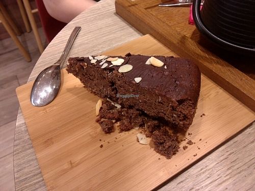 Delicious chocolate cake (vegan) at 60 Degres Tisanerie Moderne in Aix-en Provence