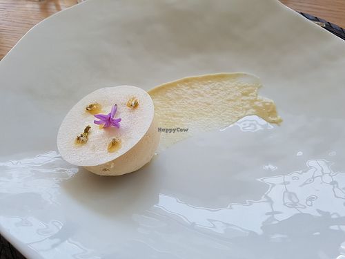 "Egg" at ONA in Ares