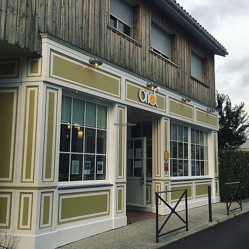 entrance at ONA in Ares