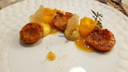 Dessert: apricot and fennel at ONA in Ares