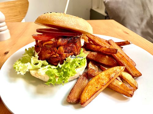 Pulled jackfruit burger at Holy Cow in Edinburgh