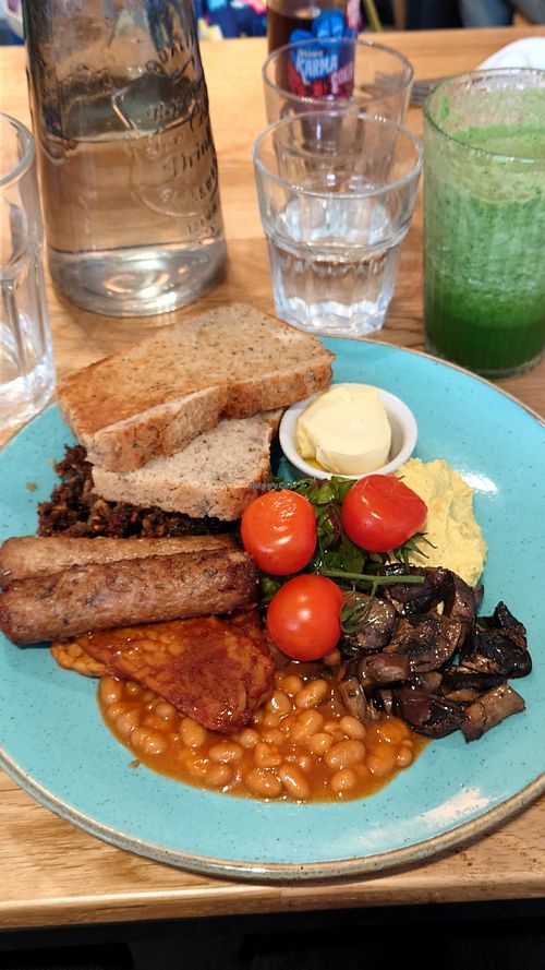Gluten free British breakfast at Holy Cow in Edinburgh