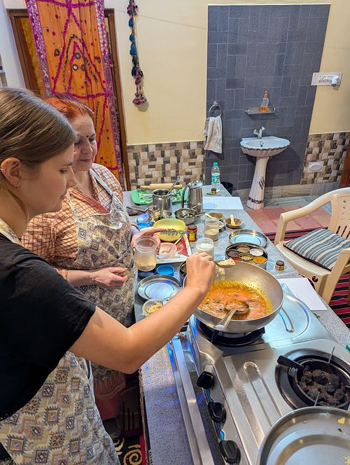 Vegan cooking class at Pushkar Cooking Art in Pushkar