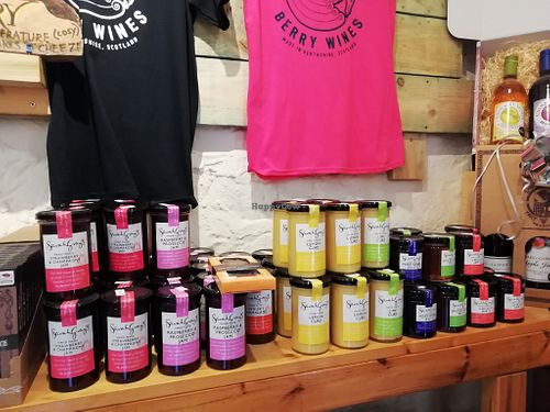 Shop at Cairn o'Mohr Winery in Errol